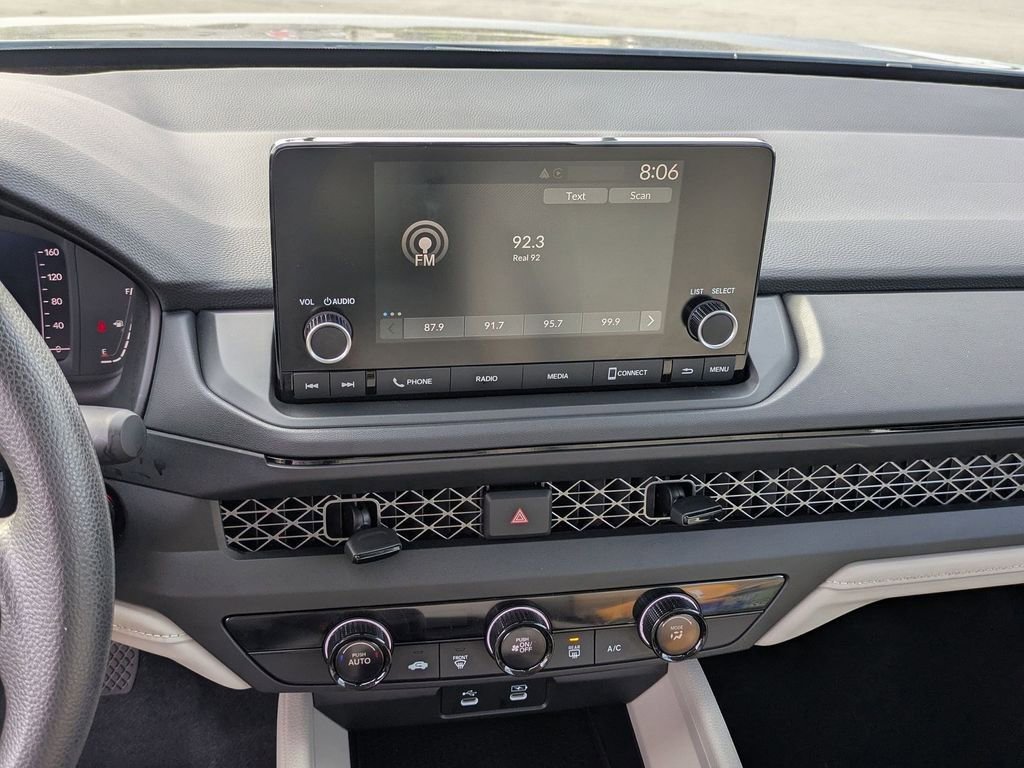 Certified 2025 Honda Accord LX image 9