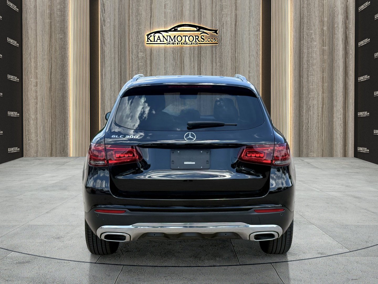 Used 2022 Mercedes-Benz GLC 300 w/ Premium Package Lite image 9
