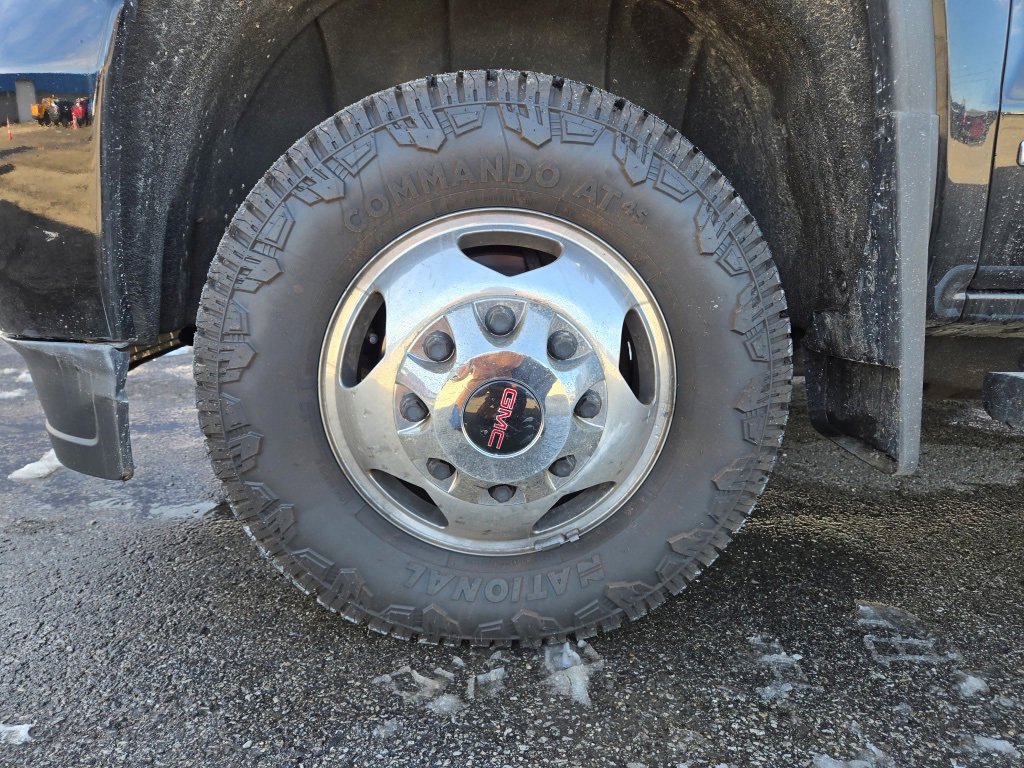 Used 2015 GMC Sierra 3500 Denali image 31