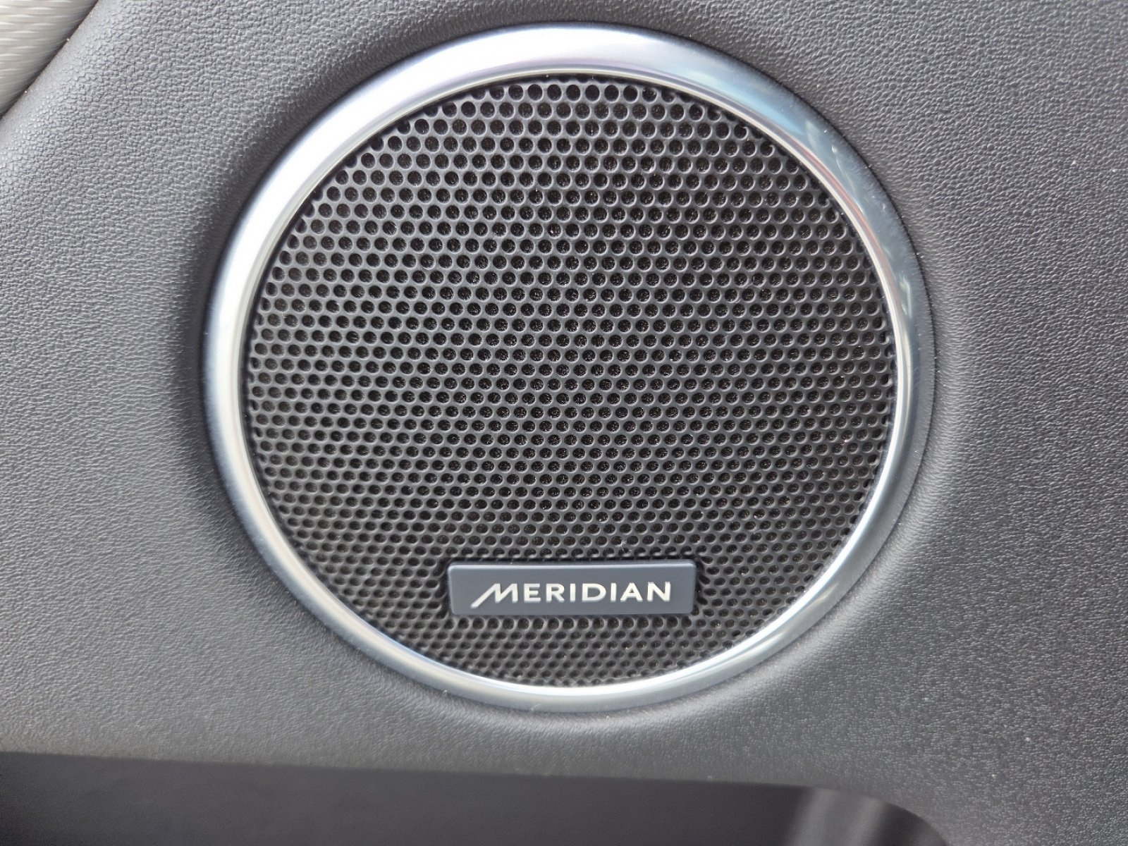 Used 2023 Land Rover Discovery Sport SE R-Dynamic AWD/4WD image 14