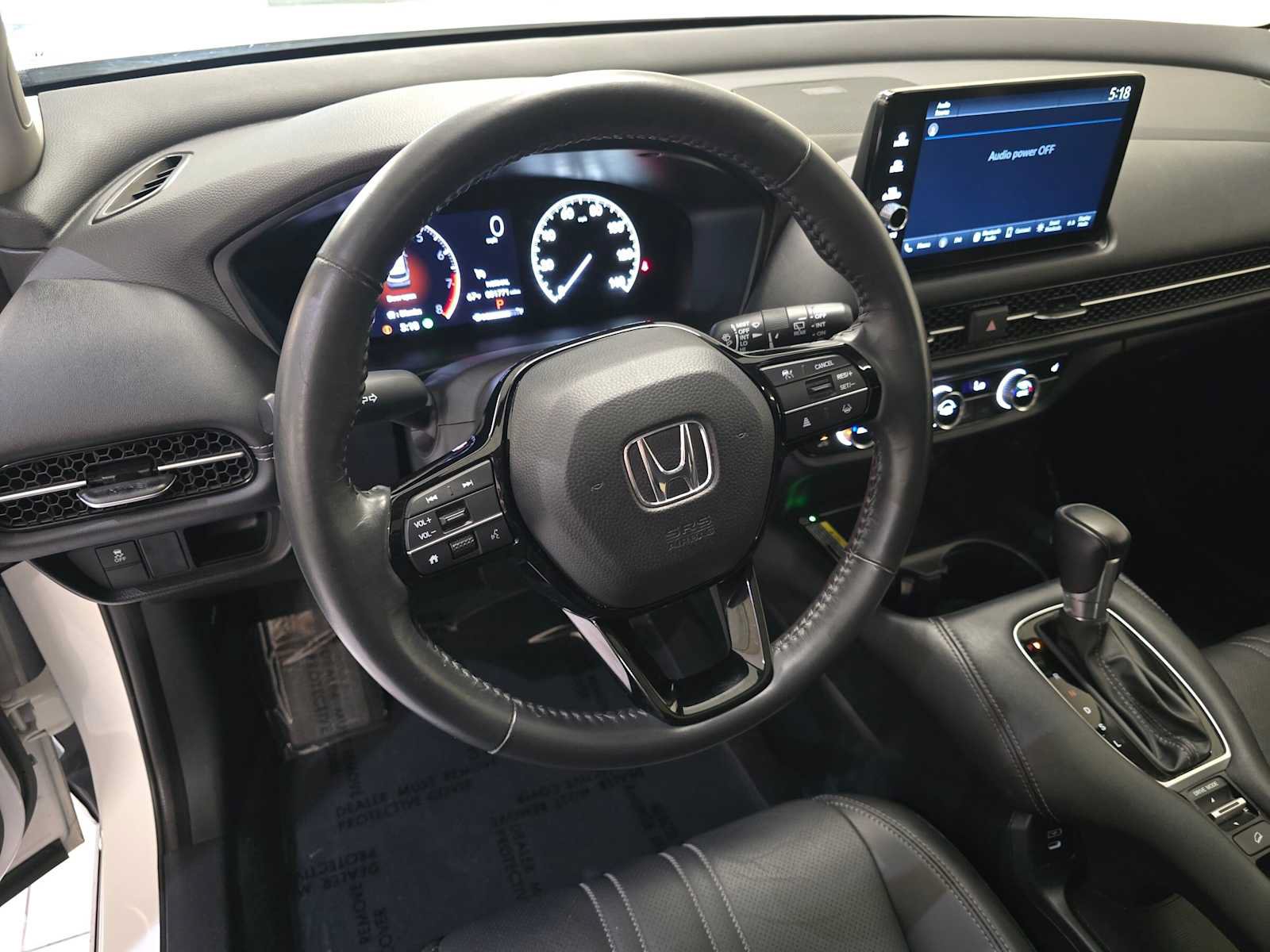 Used 2024 Honda HR-V EX-L image 2