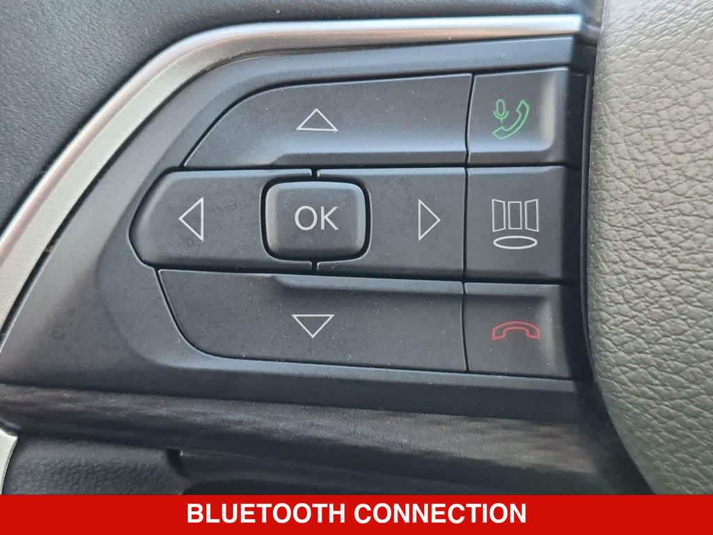 Used 2024 Jeep Grand Cherokee Laredo RWD image 22