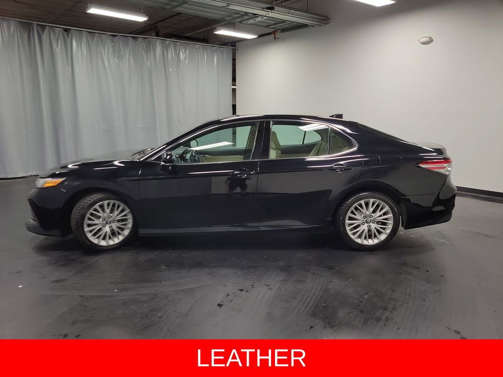 Used 2019 Toyota Camry XLE w/ Navigation Package image 5