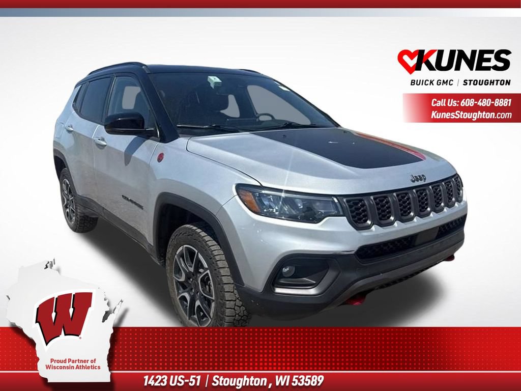 Used 2025 Jeep Compass Trailhawk AWD/4WD image 1