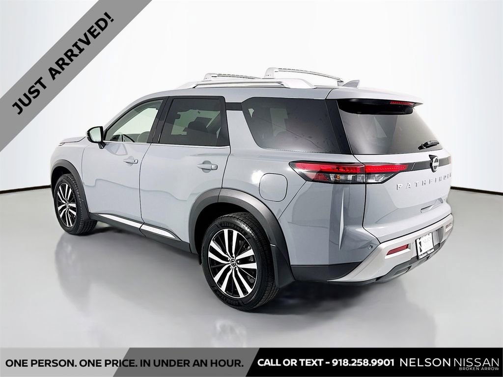 Used 2024 Nissan Pathfinder Platinum w/ Cargo Package image 7
