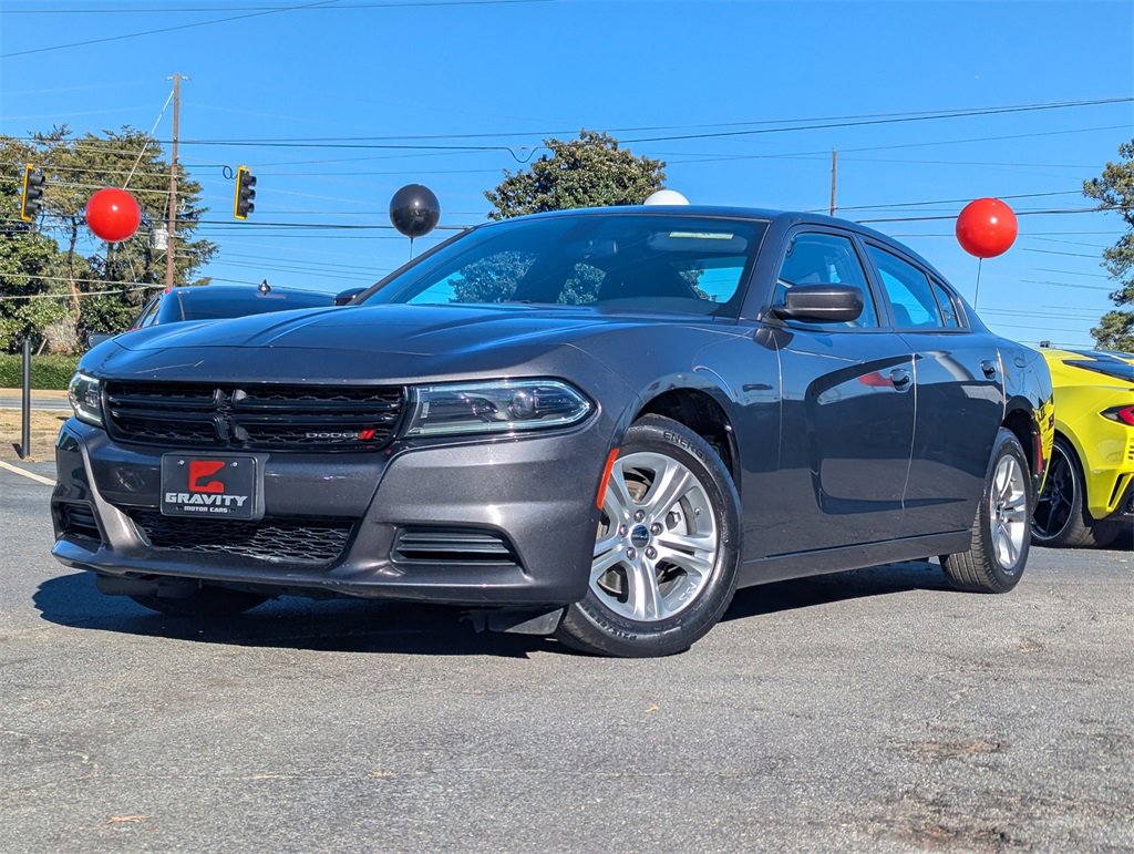 Used 2022 Dodge Charger SXT image 2