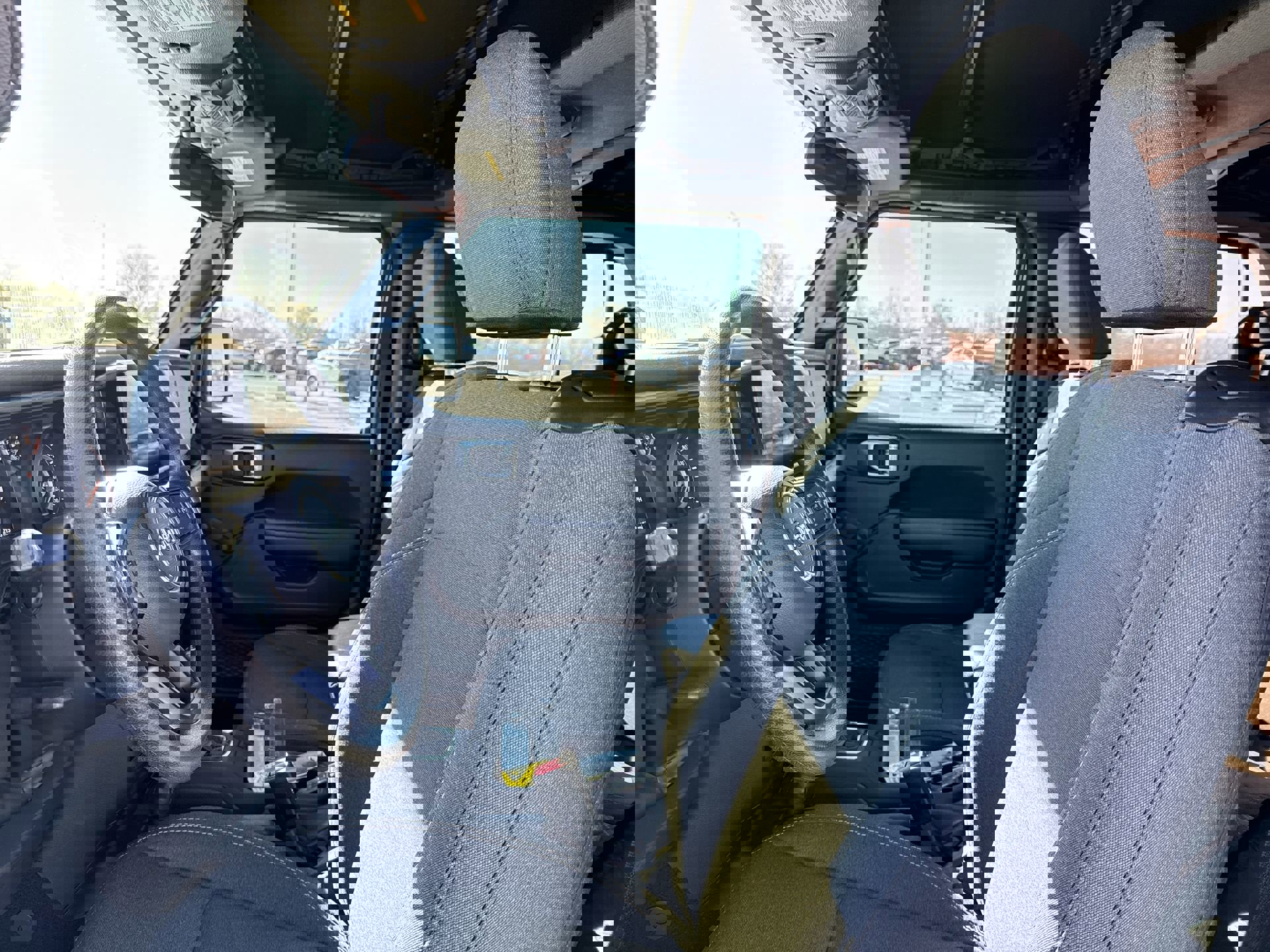 Used 2024 Jeep Wrangler Sport image 12