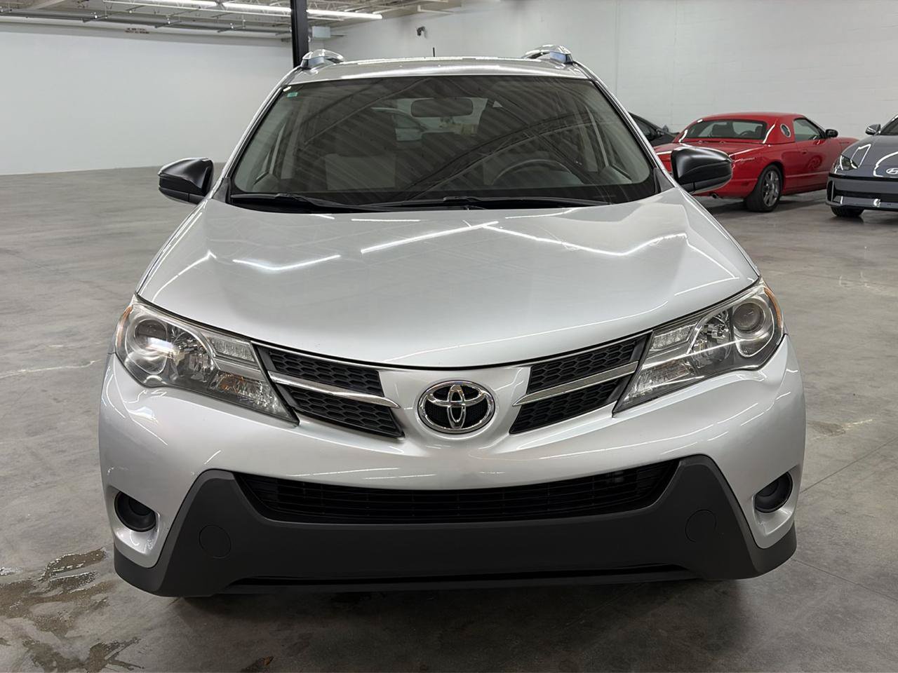 Used 2013 Toyota RAV4 LE FWD image 3
