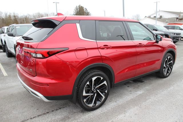 Used 2024 Mitsubishi Outlander SE image 27