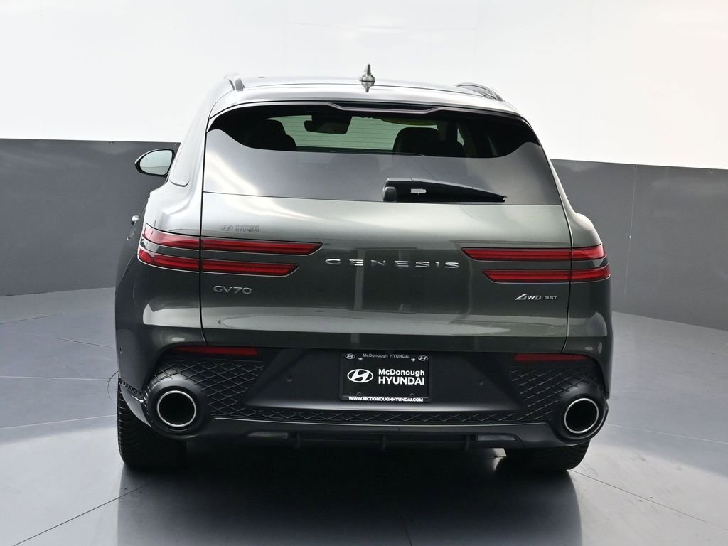 Used 2025 Genesis GV70 3.5T Sport w/ Sport Prestige Package image 4