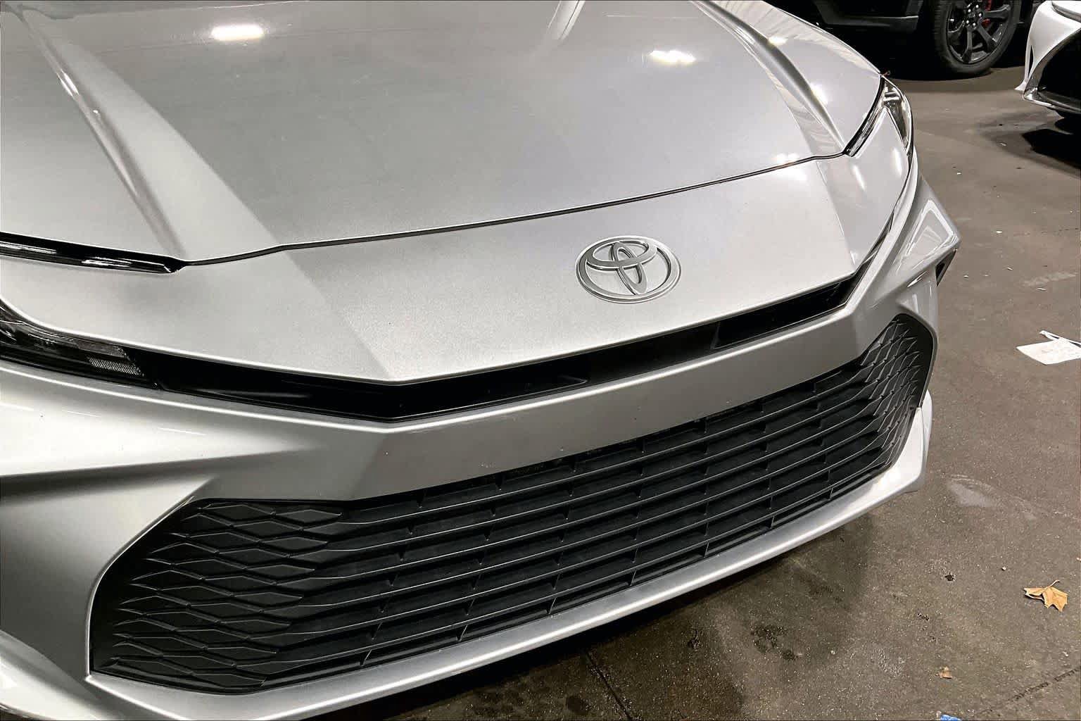 Used 2025 Toyota Camry LE image 30