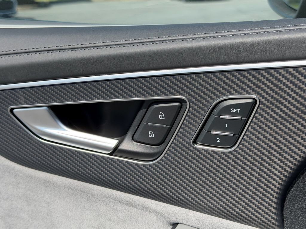 New 2026 Audi SQ8 Prestige AWD/4WD image 33
