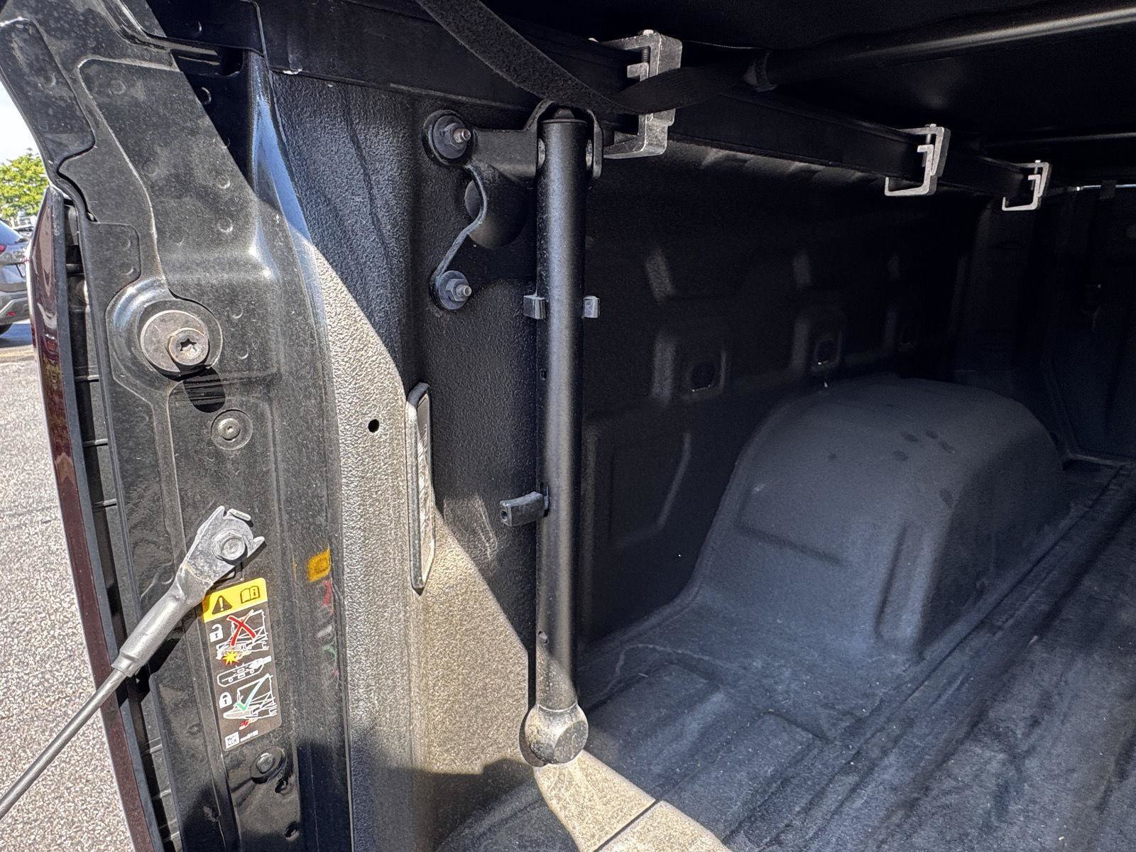 Used 2022 GMC Sierra 1500 Elevation w/ Elevation Premium Package AWD/4WD image 15