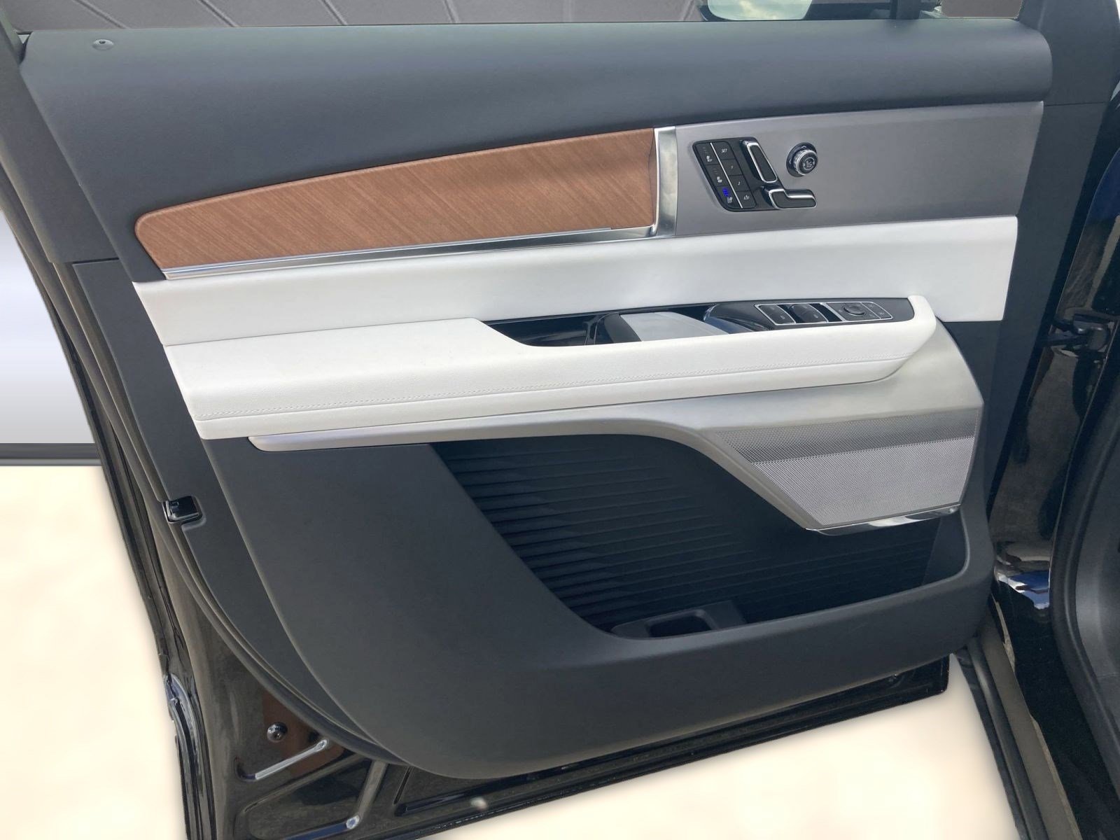 New 2026 Cadillac Vistiq Luxury image 11