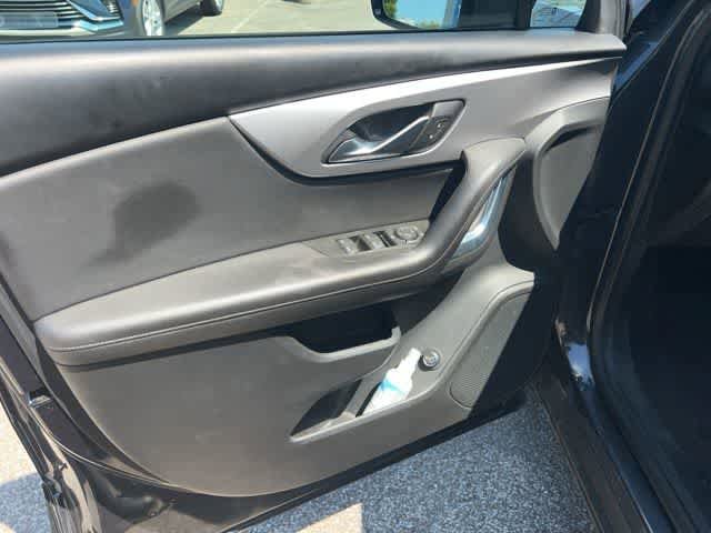 Used 2021 Chevrolet Blazer LT FWD image 3