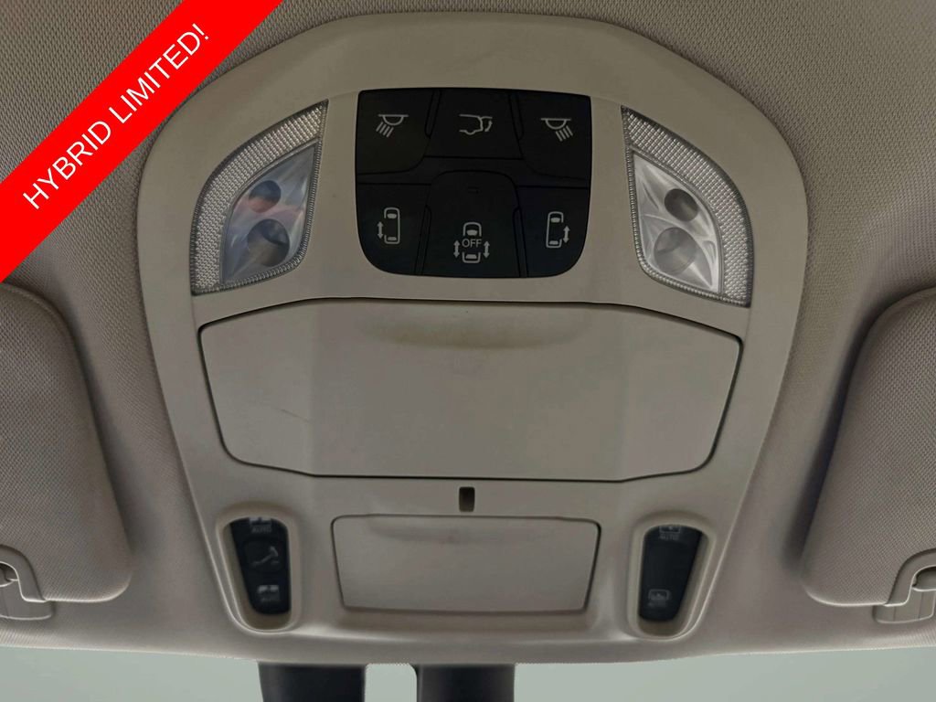 Used 2019 Chrysler Pacifica Limited w/ Advanced Safetytec Group FWD image 13