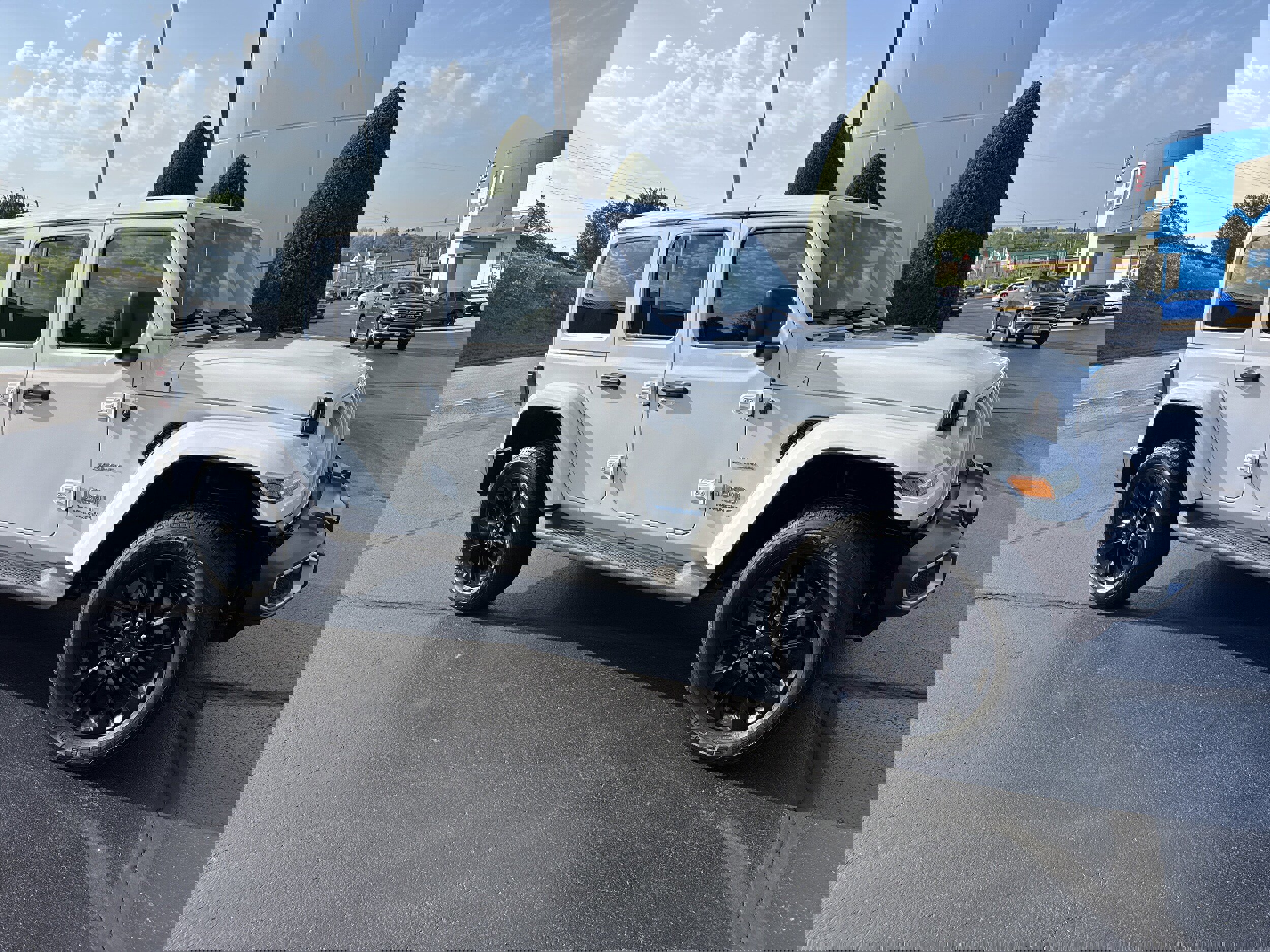 Used 2021 Jeep Wrangler Sahara w/ Cold Weather Group image 1