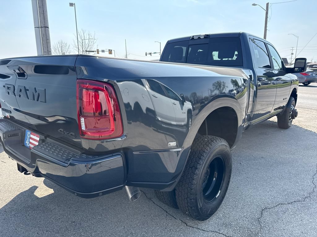 New 2026 RAM 3500 Laramie w/ Night Edition AWD/4WD image 19