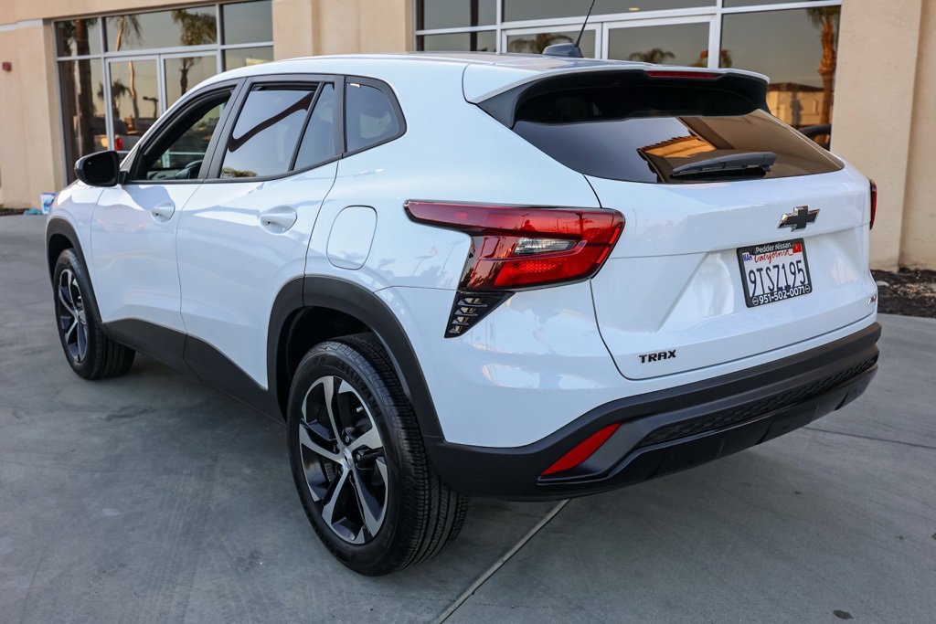 Used 2024 Chevrolet Trax RS w/ Driver Confidence Package image 6