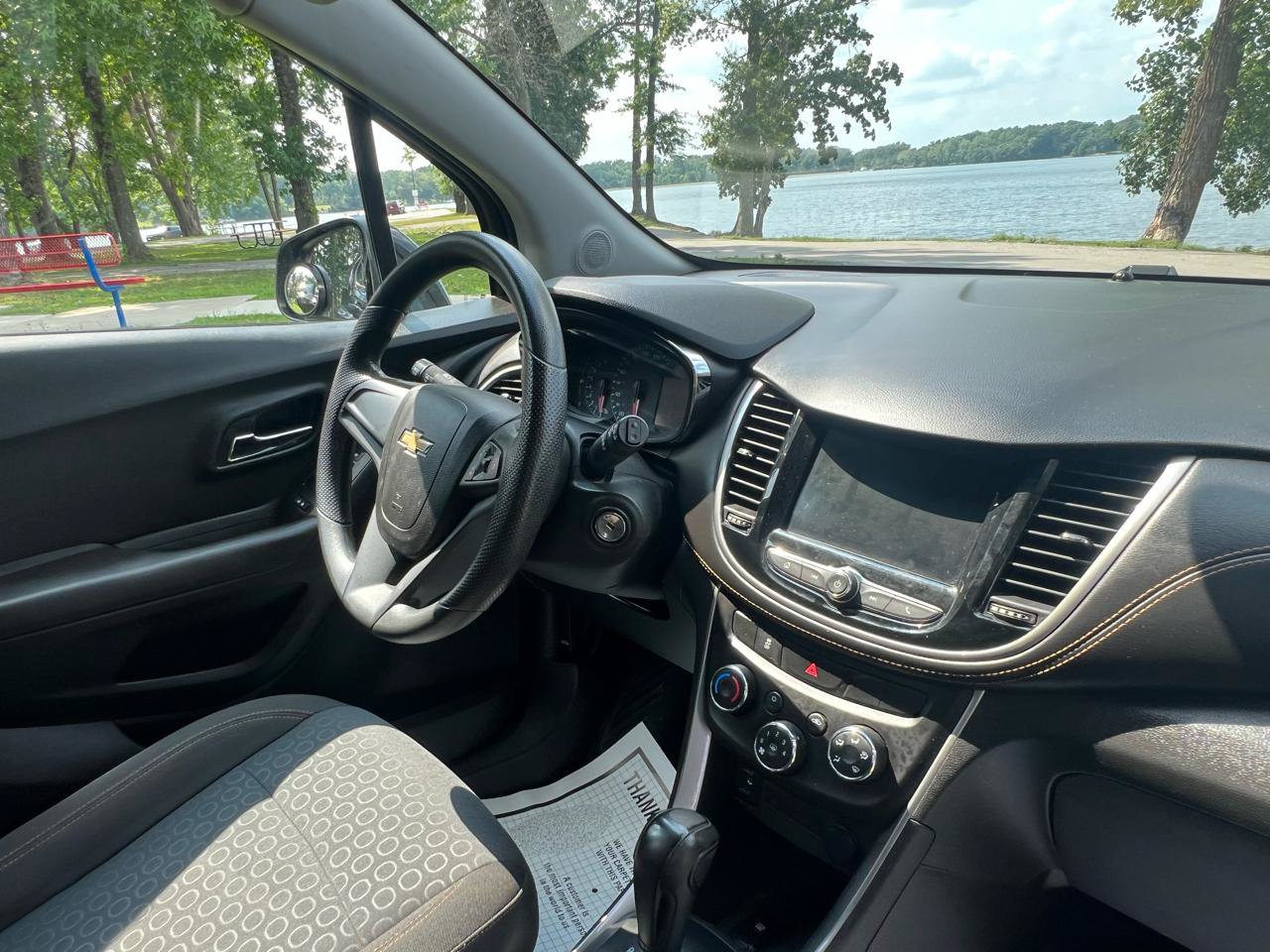 Used 2020 Chevrolet Trax LS FWD image 19