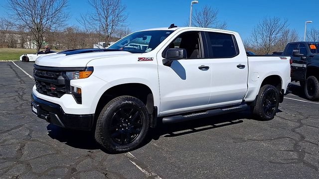 Certified 2025 Chevrolet Silverado 1500 Custom Trail Boss w/ Turbomax Blackout Package AWD/4WD image 4