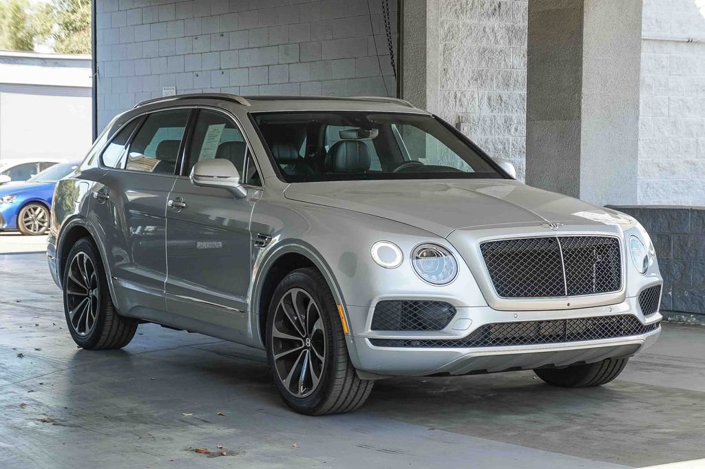 Used 2019 Bentley Bentayga AWD/4WD image 3