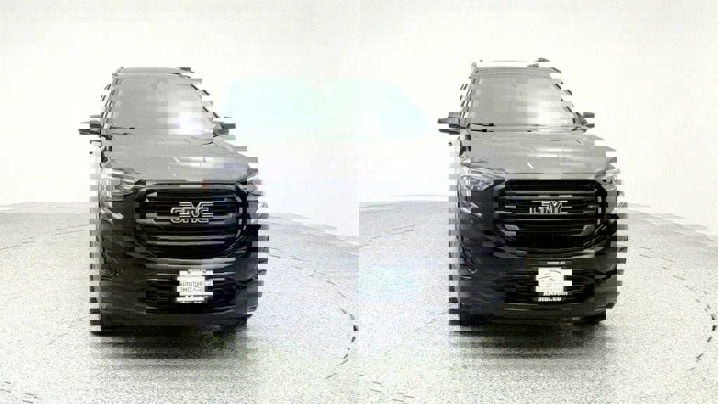 Used 2021 GMC Terrain SLE w/ Driver Convenience Package image 2