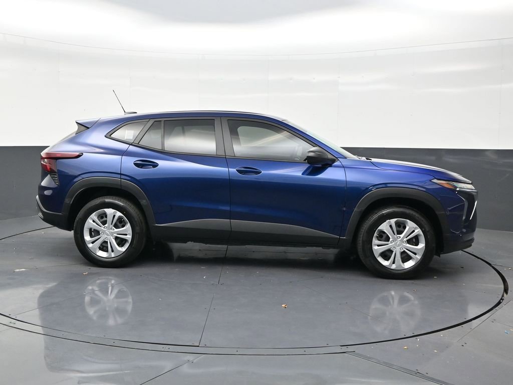 Used 2024 Chevrolet Trax LS FWD image 6