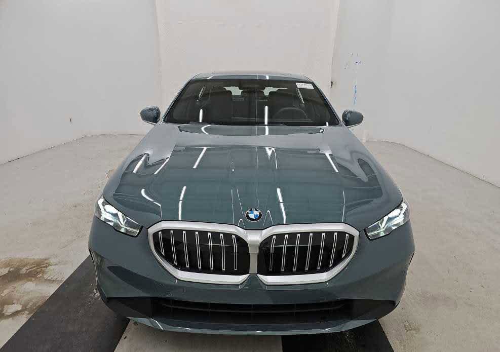 Used 2026 BMW 540i xDrive AWD/4WD image 2