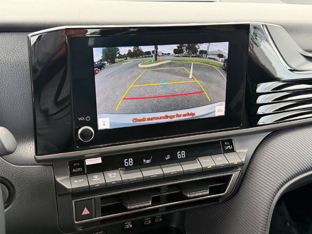 Used 2025 Toyota Camry SE FWD image 21