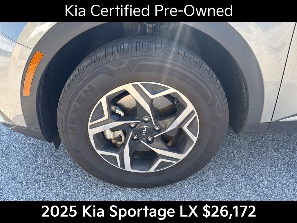 Certified 2025 Kia Sportage LX AWD/4WD image 10