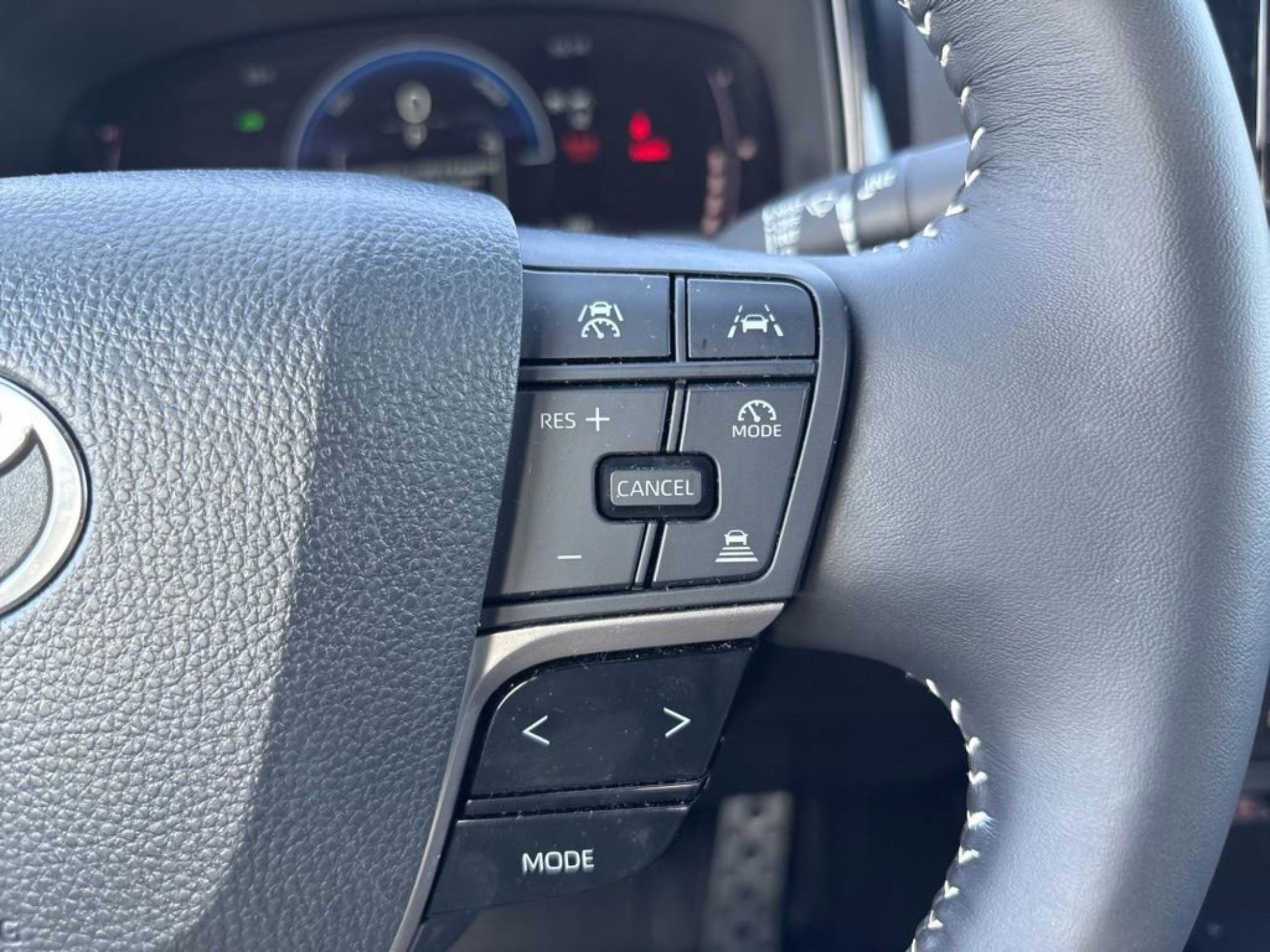 Used 2025 Toyota Camry SE image 19