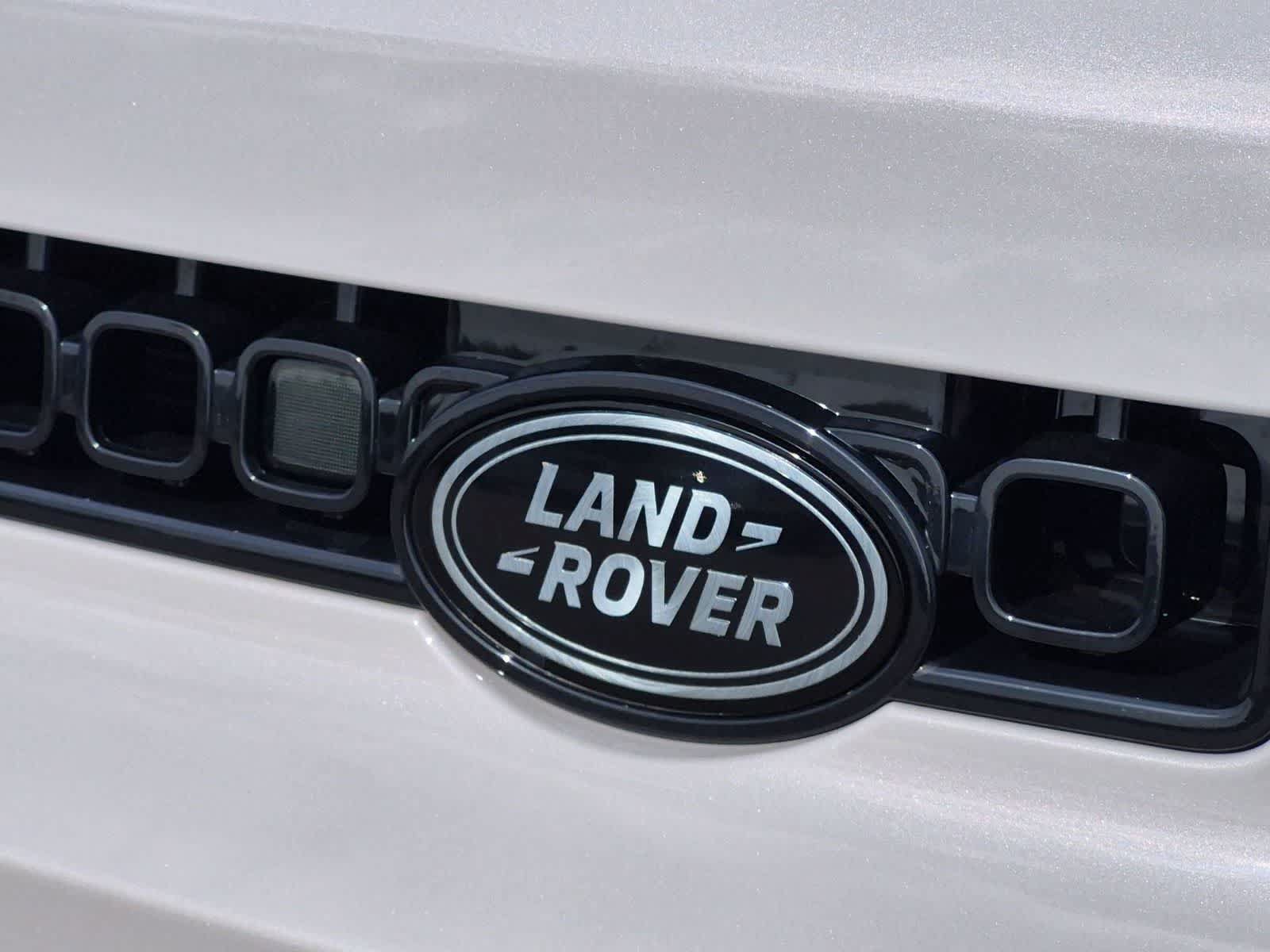 New 2026 Land Rover Defender 110 OCTA AWD/4WD image 11