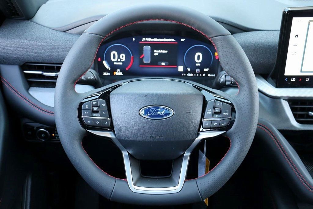 New 2026 Ford Explorer ST-Line w/ ST-Line Street Pack image 22