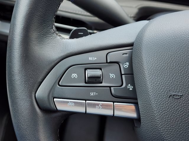Used 2025 Cadillac XT4 Premium Luxury FWD image 30