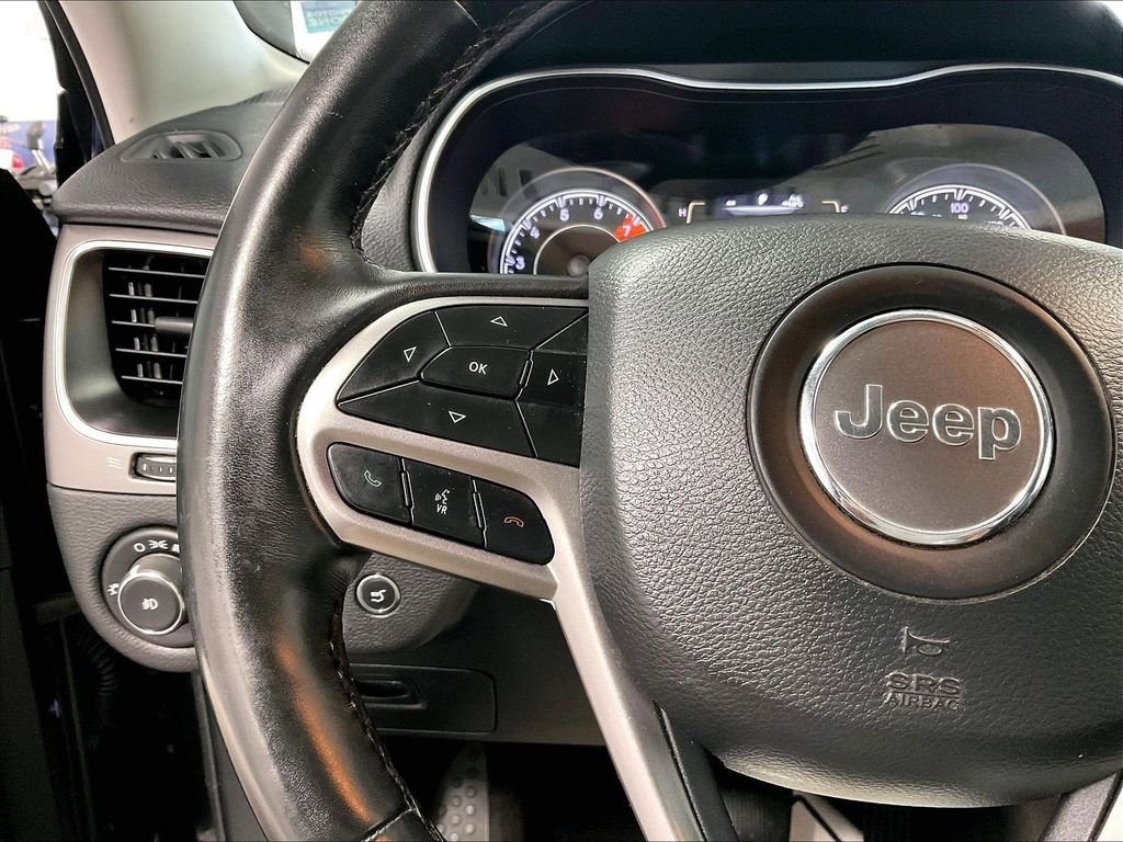 Used 2019 Jeep Cherokee Latitude Plus w/ Comfort/Convenience Group AWD/4WD image 22