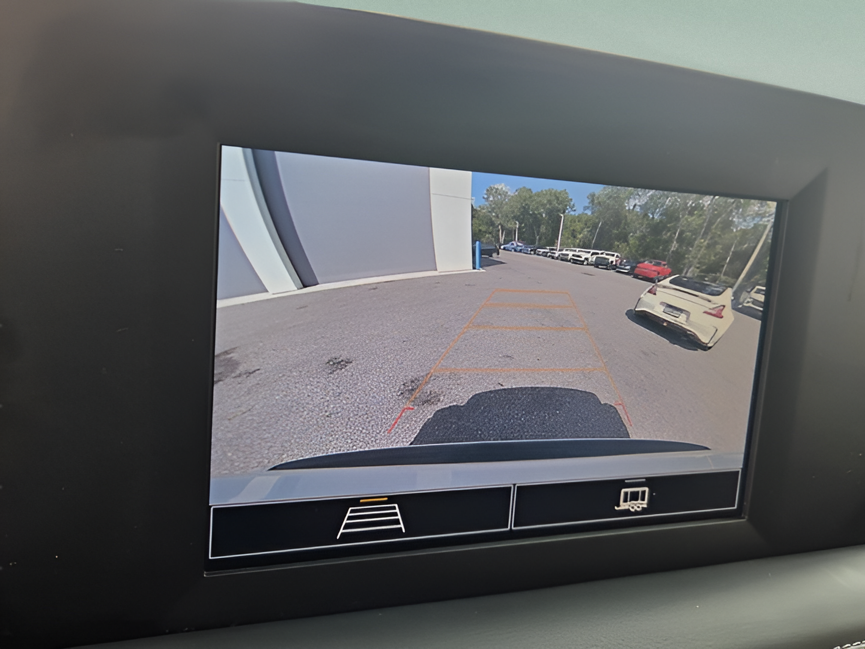 Certified 2023 Chevrolet Suburban LS RWD image 19