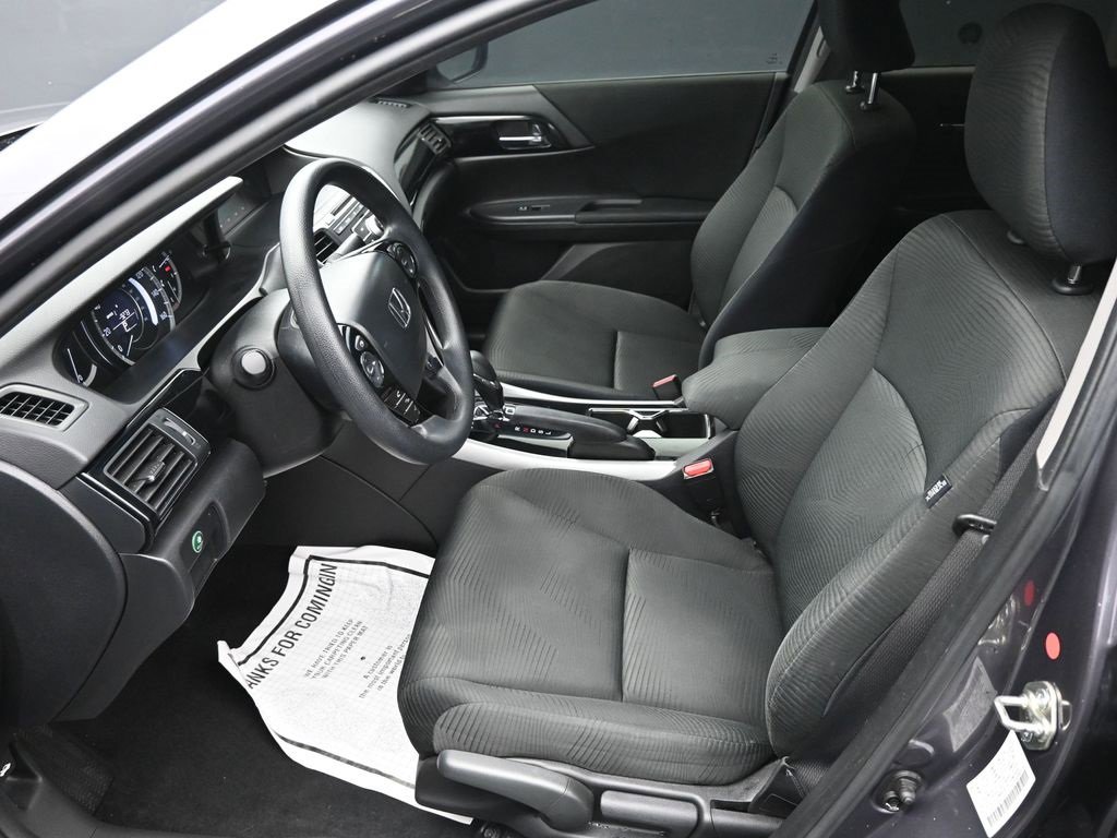 Used 2017 Honda Accord LX image 11