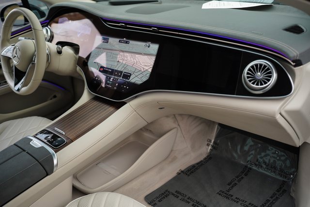 Used 2022 Mercedes-Benz EQS 580 4MATIC Sedan image 21