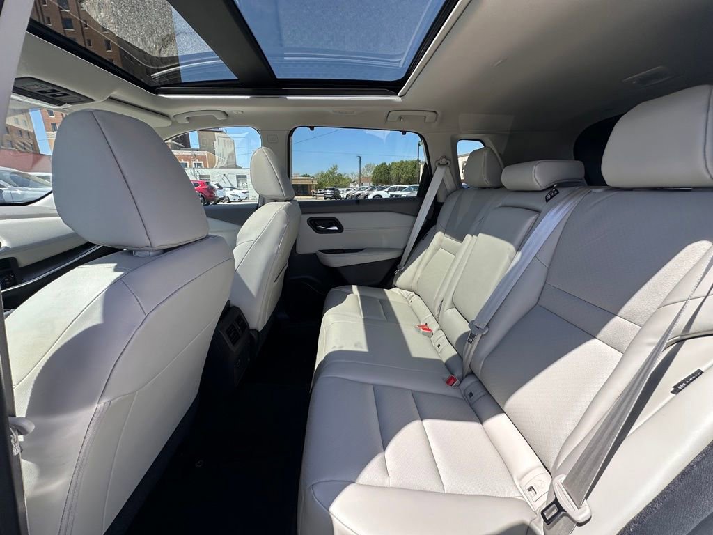 Certified 2023 Nissan Rogue SV w/ SV Premium B Package FWD image 13