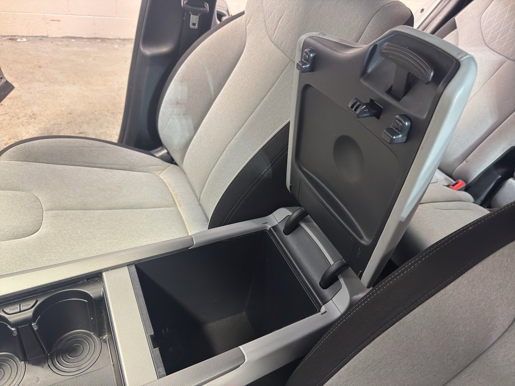 Used 2021 Hyundai Palisade SE w/ Winter Package image 20