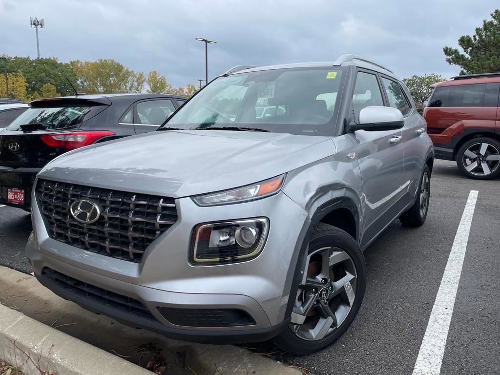 Used 2025 Hyundai Venue SEL image 1
