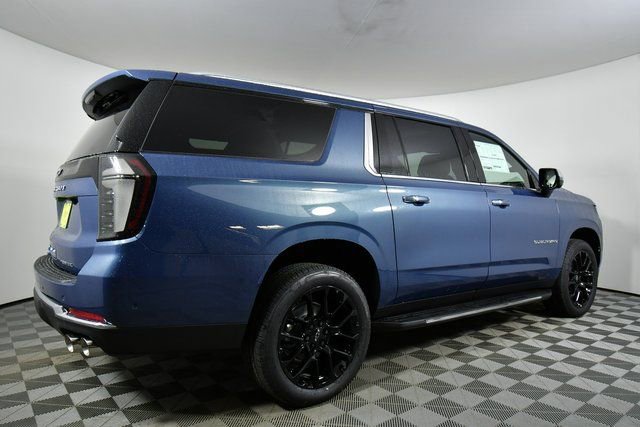 New 2026 Chevrolet Suburban Premier w/ Sun And Tow Package AWD/4WD image 10