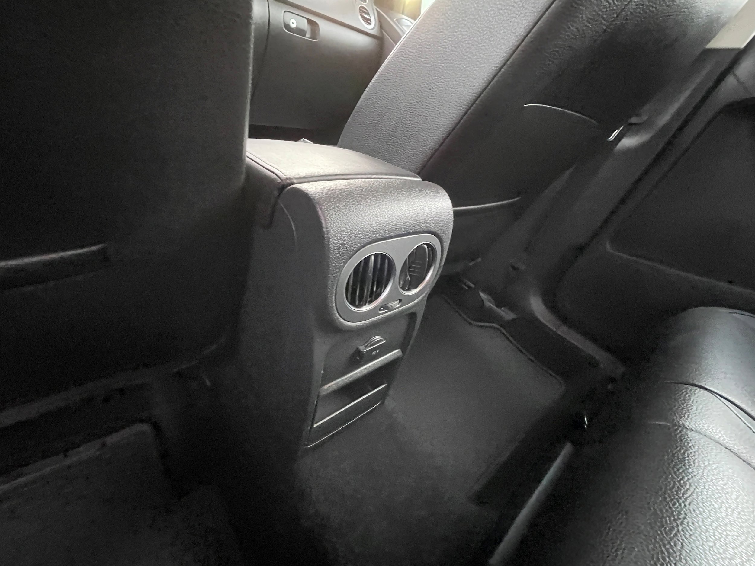 Used 2016 Volkswagen Tiguan S image 26