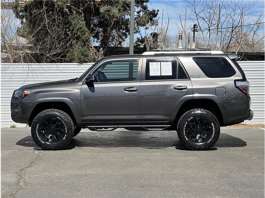 Used 2015 Toyota 4Runner SR5 Premium image 12