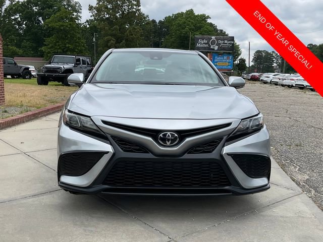 Used 2022 Toyota Camry SE video 2