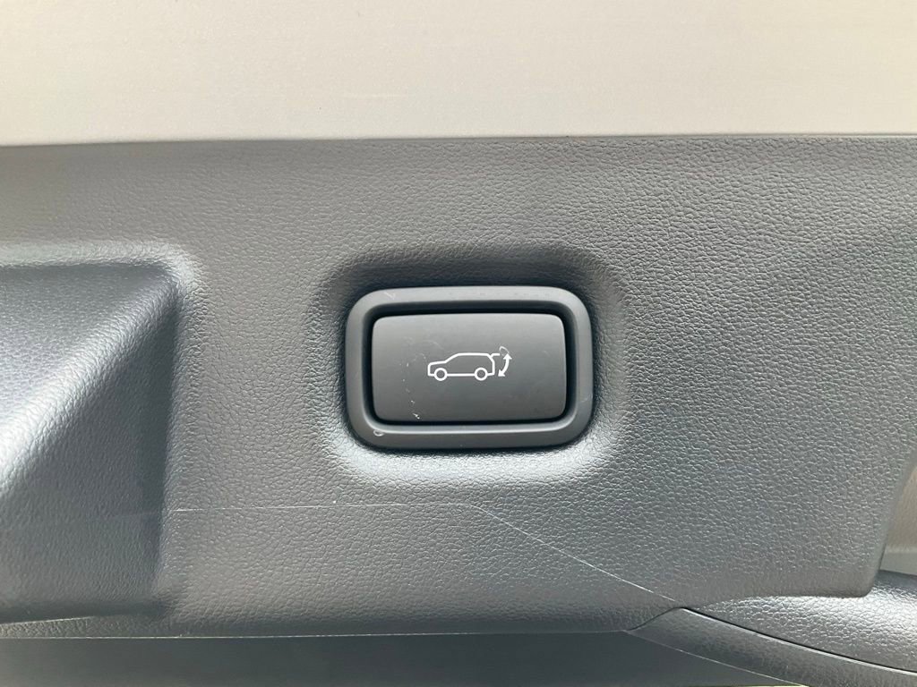 Used 2025 Hyundai Ioniq 5 SEL image 11