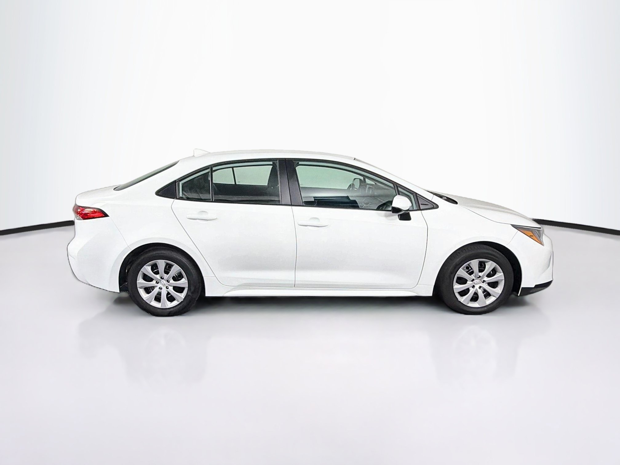 Used 2026 Toyota Corolla LE FWD image 10