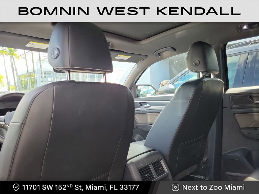 Used 2022 Volkswagen Atlas Cross Sport SEL R-Line image 12