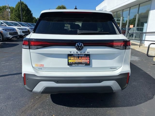 New 2025 Volkswagen Tiguan SE image 10